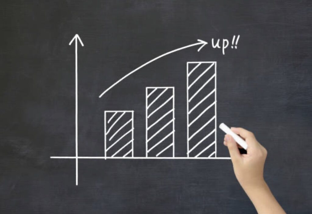 河合優実　年収